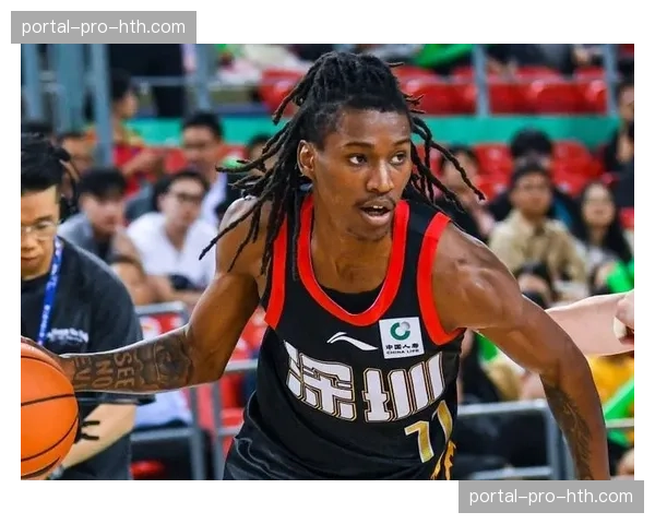 聚焦：老将周鹏迎来个人第700场CBA比赛，历史出场次数升至第三