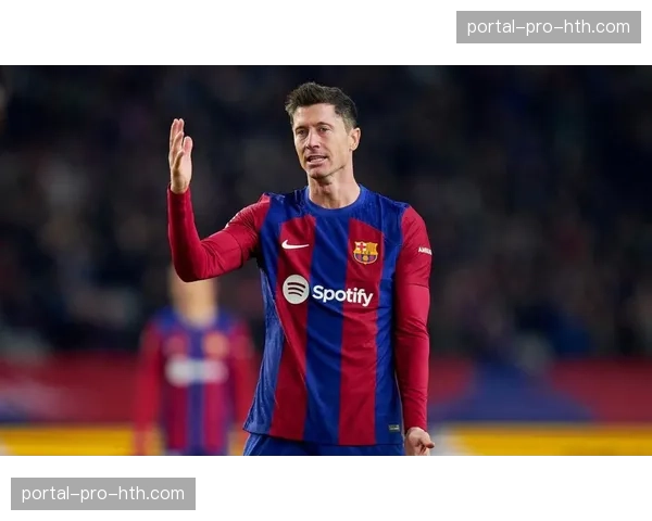 莱万夏季去留成疑，传记作者透露续约非波兰前锋优先选项